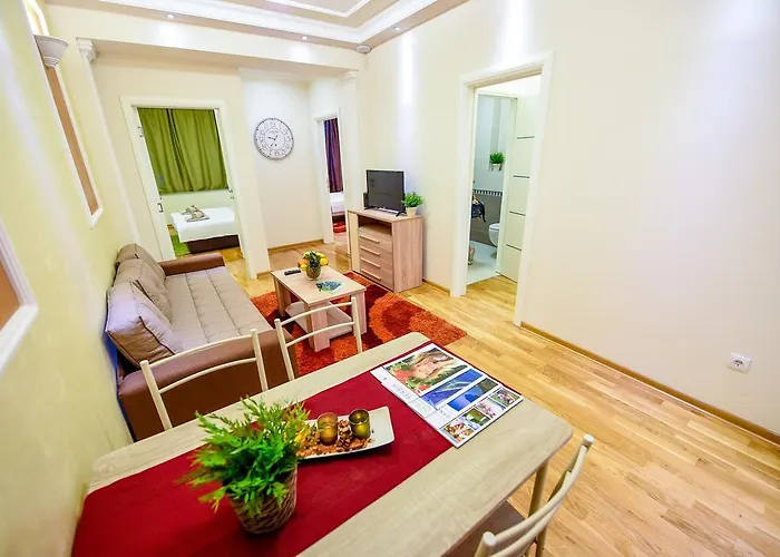 Apartment Sweet House Politika